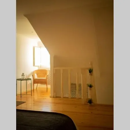 Pastel - Charming In Authentic * Lisbon